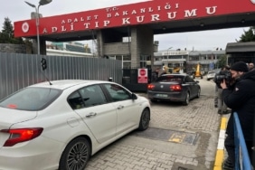 RUS YÜZÜCÜNÜN AİLESİ DNA TESTİ İÇİN ADLİ TIP KURUMUNA GELDİ
