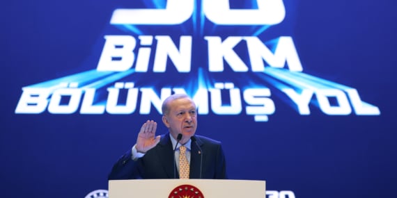 İstanbul- Cumhurbaşkanı Erdoğan: Bölünmüş yollarımızı