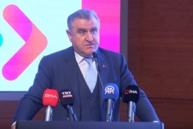 Bakan Bak: Amacımız 100 bin yapay zeka girişimcisi yetiştirm