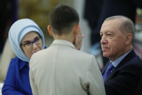Cumhurbaşkanı Erdoğan, devlet himayesindeki çocuklarla iftarda bir araya geldi