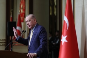 CUMHURBAŞKANI ERDOĞAN: "TÜRKİYE BU BÖLGESEL TÜRBÜLANSTAN DA BAŞARIYLA ÇIKACAKTIR" "İRAN'A YÖNELİK HAVA SALDIRILARIYLA BÖLGESEL GERİLİM ÜRKÜTÜCÜ BİR BOYUT KAZANDI"