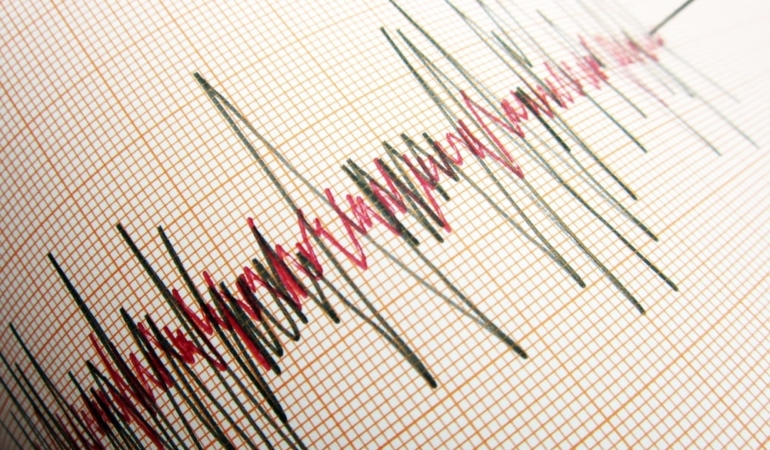 Seismograph,And,Earthquake.,A,Seismograph,That,Records,The,Seismic,Activity