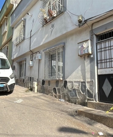 14 yaşındaki kız çocuğu, babasını boynundan bıçaklayıp