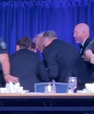 2026-04-26T020403Z_1533733873_RC2JWKAWW727_RTRMADP_3_USA-TRUMP-DINNER-436943
