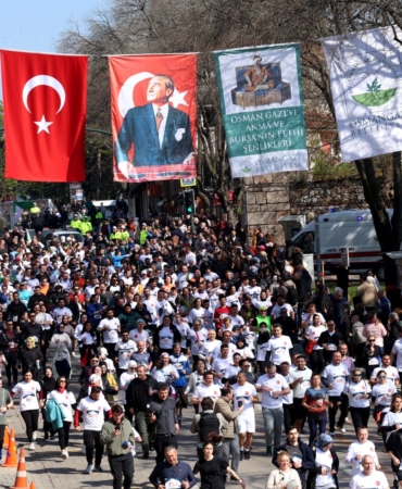 Bursa'da 18. Uluslararası Tarihi Kent Koşusu yapıldı