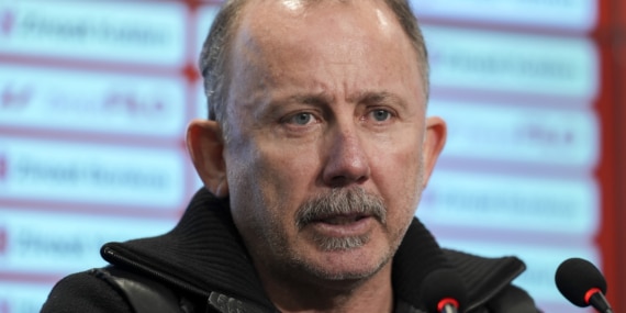 Beşiktaş Teknik Direktörü Sergen Yalçın