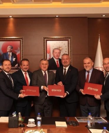 KARACABEY'E 100 MİLYONLUK SPOR YATIRIMI