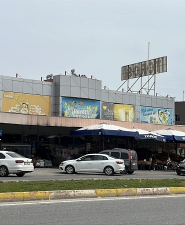 AT ETİ SKANDALINA ADI KARIŞAN FİRMA YETKİLİLERİ, MERSİN'DEKİ YOLSUZLUK OPERASYONUNDA GÖZALTINDA MERSİN'DEKİ YOLSUZLUK OPERASYONUNDA DİKKAT ÇEKEN DETAY: AŞEVİ TEDARİKÇİSİ DE GÖZALTINA ALINDI