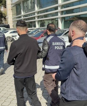 "HESAP FAZLA GELDİ" DİYE BARI KURŞUNLADILAR, GÜNDÜZ ÖZÜR DİLEYİP POLİSE TESLİM OLDULAR