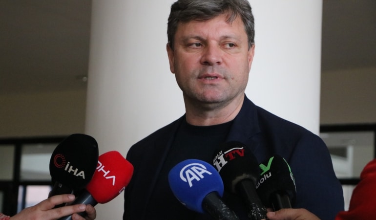 ERTUĞRUL SAĞLAM: "ARTIK İKİ TAKIMLI ŞAMPİYONLUK YARIŞI İZLEMEYELİM"