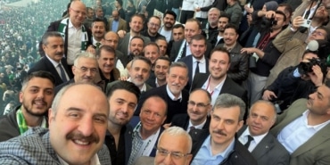 TBMM KOMİSYON BAŞKANI MUSTAFA VARANK VARANK, BURSA PROTOKOLÜYLE ŞAMPİYONLUĞU KUTLADI