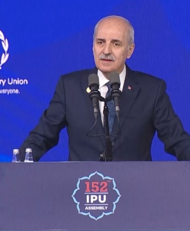 TBMM BAŞKANI KURTULMUŞ: "DÜNYANIN YENİ BİR YOLA, YENİ BİR ANLAYIŞA VE YENİ BİR ÇIKIŞA İHTİYACI VARDIR" "YERKÜRENİN HEMEN HER YERİNDE HER ÜLKEYİ, HER MİLLETİ KAPSAYAN ÇOK DERİN GERİLİMLERİ YAŞIYORUZ" TBMM BAŞKANI NUMAN KURTULMUŞ, PAB 152'NCİ GENEL KURULU KAPANIŞ OTURUMUNDA KONUŞTU