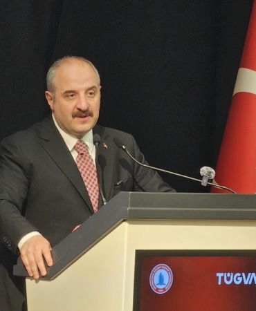 VARANK: "TÜRKİYE YÜZYILI'NI MAZLUM MİLLETLER İÇİN DE İNŞA ETMEK MECBURİYETİNDEYİZ"