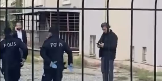 POLİSTEN KAÇAN ŞAHIS, TABANCASINI OKUL BAHÇESİNE ATTI