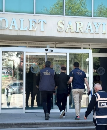 NİKSAR'DA "OKULU TARAYACAĞIM" DİYEN ÇOCUK GÖZALTINA ALINDI