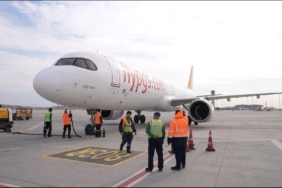 İRAN'DA MAHSUR KALAN PEGASUS UÇAĞI 52 GÜN SONRA SABİHA GÖKÇEN'DE ALKIŞLARLA KARŞILANDI