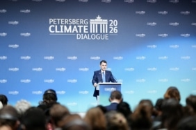 BAKAN KURUM: "İKLİM DEĞİŞİKLİĞİNDE HEPİMİZ BİRER KAHRAMAN OLMAK İSTİYORUZ" IEA BAŞKANI BİROL: "DÜNYA GEÇMİŞTE HER ENERJİ KRİZDEN ÇIKIŞ YOLU BULDU, BU KRİZDE DE BULACAKTIR" AVUSTRALYA BAŞBAKANI ALBANESE'DEN TÜRKİYE'YE TEBRİK BERLİN'DEKİ PETERSBERG İKLİM DİYALOĞU TOPLANTILARI SONA ERDİ