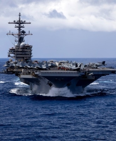 ABD ORTA DOĞU'YA 3'ÜNCÜ UÇAK GEMİSİNİ KONUŞLANDIRDI USS GEORGE H.W. BUSH UÇAK GEMİSİ CENTCOM'UN SORUMLULUK ALANINDA