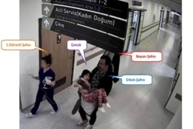 BURSA'DA YÜSRA'NIN ÖLÜMÜ SORUŞTURMASINDA YENİ GELİŞME: 14 DOKTOR GÖZALTINA ALINDI, 1'İ FİRAR 7 YAŞINDAKİ MİNİK YÜSRA YÜRÜYEREK GİTTİĞİ HASTANEDEN CANSIZ BEDENİ ÇIKMIŞTI BURSA ŞEHİR HASTANESİNDE OPERASYON: 14 DOKTOR GÖZALTINA ALINDI