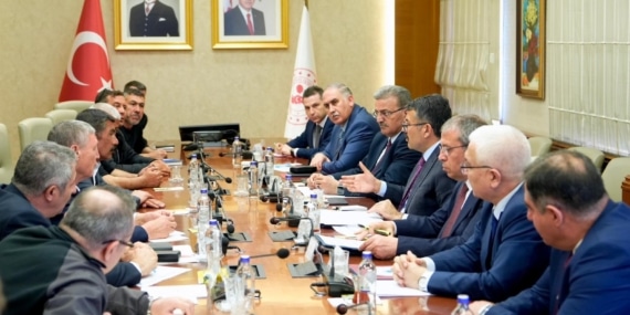 İÇİŞLERİ BAKANLIĞI: "MADEN İŞÇİLERİNİN EYLEMLERİNİ DEĞERLENDİRMEK AMACIYLA, İŞÇİ VE İŞVEREN TARAFLARI ARASINDA GÖRÜŞME GERÇEKLEŞTİRİLMEKTEDİR"