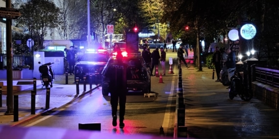 KADIKÖY'DE RESTORANA SİLAHLI SALDIRI: TARTIŞMANIN ARDINDAN MEKANI KURŞUNLADI