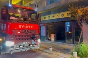 ESKİŞEHİR'DE EĞLENCE MEKANINDA YANGIN: MÜŞTERİLER KENDİNİ DIŞARI ATTI