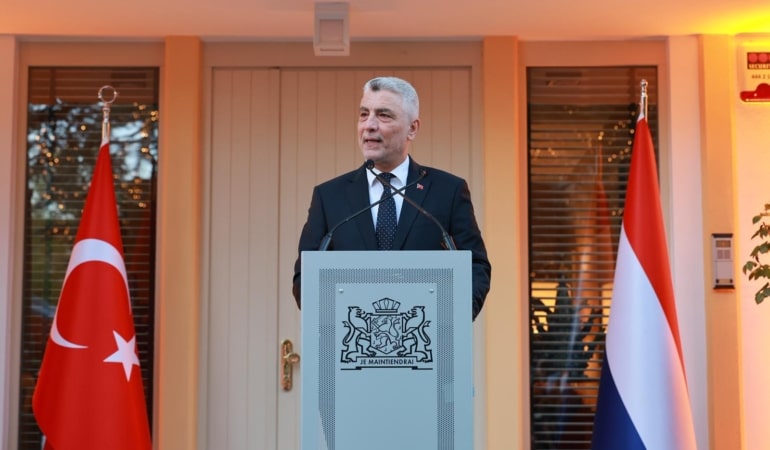 Bakan Bolat: Hollanda Türkiye'deki yatırımlarda 32 milyar dol