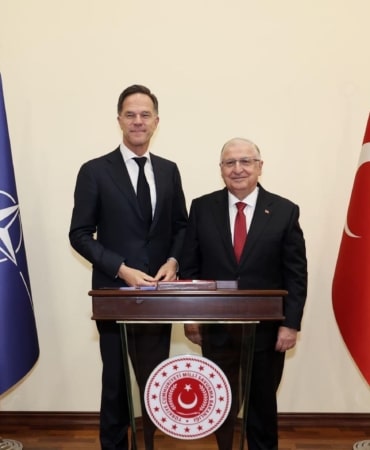 Bakan Güler, NATO Genel Sekreteri Rutte ile bir araya geldi