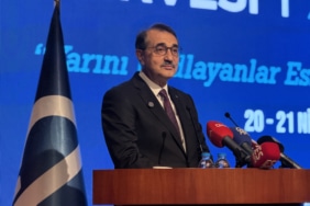 Cevdet  Yılmaz: Yapay zekada atılan her adımın küresel reka