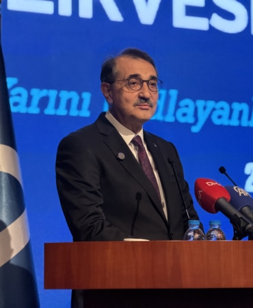 Cevdet  Yılmaz: Yapay zekada atılan her adımın küresel reka