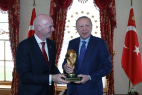 Cumhurbaşkanı Erdoğan, FIFA Başkanı Infantino’yu kabul et