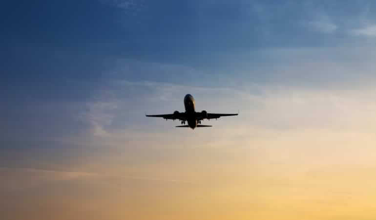 İran'dan bazı ülkelere uçak seferleri yeniden başladı