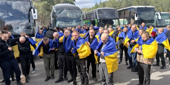Rusya ve Ukrayna arasında esir takası: 193'er asker serbest b.