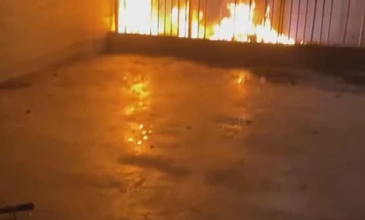 Taksim Metro İstasyonu'nda asansörde yangın -2 / Ek görünt.