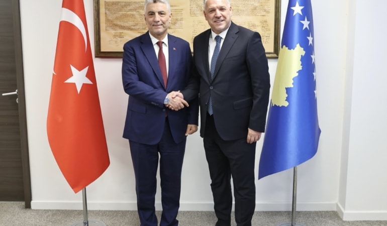 Ticaret Bakanı Bolat, Kosova Başbakan Yardımcısı Damka ile