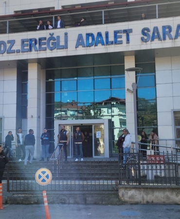 Tutuklandığını öğrenince adliye binasının 2’nci katın