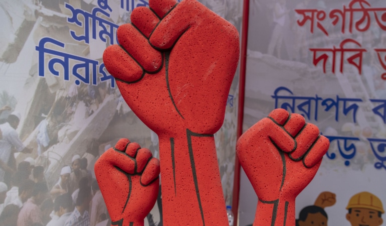 Bangladeş'te 1 Mayıs Emek ve Dayanışma Günü yürüyüşü düzenlendi