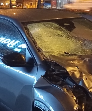 BURSA'DA ALKOLLÜ SÜRÜCÜ ÇARPTIĞI YAYAYI BIRAKIP KAÇTI
