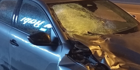 BURSA'DA ALKOLLÜ SÜRÜCÜ ÇARPTIĞI YAYAYI BIRAKIP KAÇTI