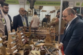 VARANK: "BURSA BIÇAKÇILIĞINI DÜNYA MARKASI YAPACAĞIZ" MUSTAFA VARANK BIÇAK FESTİVALİNDE STANT STANT GEZDİ, ALIŞVERİŞ YAPTI