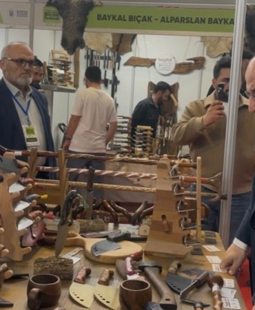 VARANK: "BURSA BIÇAKÇILIĞINI DÜNYA MARKASI YAPACAĞIZ" MUSTAFA VARANK BIÇAK FESTİVALİNDE STANT STANT GEZDİ, ALIŞVERİŞ YAPTI