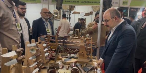 VARANK: "BURSA BIÇAKÇILIĞINI DÜNYA MARKASI YAPACAĞIZ" MUSTAFA VARANK BIÇAK FESTİVALİNDE STANT STANT GEZDİ, ALIŞVERİŞ YAPTI