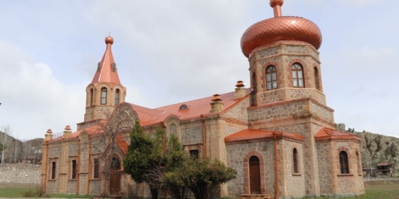 OLTU'DA TARİHİ RUS KİLİSESİ'NİN BİR BÖLÜMÜ KÜTÜPHANE VE KİTAP KAFE OLACAK