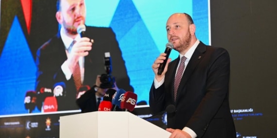 AK PARTİ TEŞKİLAT BAŞKANI BÜYÜKGÜMÜŞ: "SİYASETİ KOLTUK KAPMA OYUNU OLARAK GÖRMEDİK" AK PARTİ GENEL BAŞKAN YARDIMCISI VE TEŞKİLAT BAŞKANI AHMET BÜYÜKGÜMÜŞ: "CHP BİZİM DÜŞMANIMIZ DEĞİL, RAKİBİMİZDİR" "TÜRKİYE ÜZERİNDEN SOSYAL AMELİYATA MÜSAADE ETMEYECEĞİZ"
