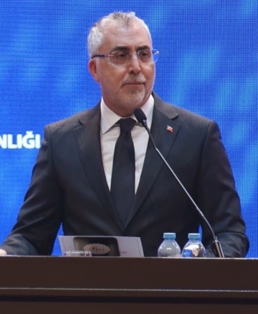 BAKAN IŞIKHAN: "HEDEFİMİZ, TEKNOLOJİYİ MİLLETİMİZİN GELECEĞİNE HİZMET EDEN UNSUR HALİNE GETİRMEKTİR"