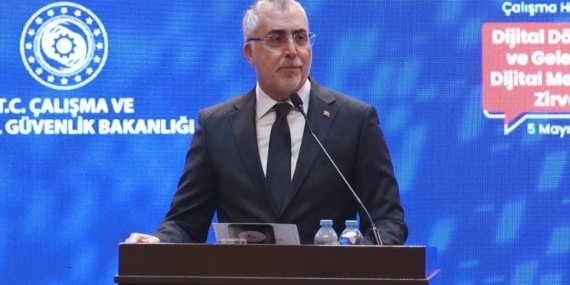 BAKAN IŞIKHAN: "HEDEFİMİZ, TEKNOLOJİYİ MİLLETİMİZİN GELECEĞİNE HİZMET EDEN UNSUR HALİNE GETİRMEKTİR"