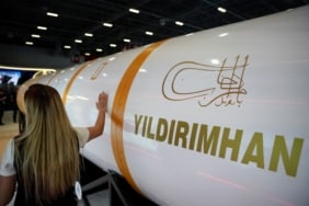 TÜRKİYE'NİN BUGÜNE KADAR ÜRETTİĞİ EN BÜYÜK FÜZESİ YILDIRIMHAN İLK KEZ SERGİLENDİ EN UZUN MENZİLLİ FÜZE OLMA ÖZELLİĞİ TAŞIYAN KITALARARASI HİPERSONİK BALİSTİK FÜZE YILDIRIMHAN YILDIRIMHAN'NIN ANİMASYON GÖRÜNTÜSÜ NEFES KESTİ