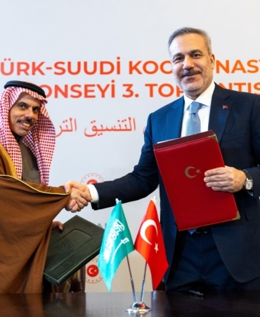 TÜRKİYE İLE SUUDİ ARABİSTAN ARASINDA DİPLOMATİK VE HUSUSİ PASAPORTLARA VİZE MUAFİYETİ ANLAŞMASI İMZALANDI