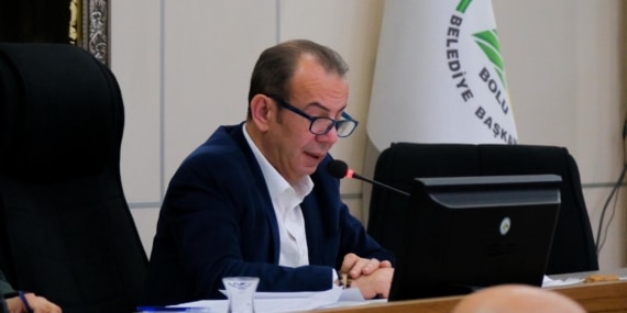 TANJU ÖZCAN'IN ŞANTAJ DAVASINDA İFADESİ ORTAYA ÇIKTI: "EŞİME KARŞI BİR ÖZÜR BORCUM VARDIR" "TCK'DA AHMAKLIK SUÇU VARSA CEZALANDIRILMAMI İSABETLİ GÖRÜYORUM" "2024 YILINDAN BU YANA BİRKAÇ DEFA MESAJLAŞMALAR GERÇEKLEŞMİŞTİR" "SİYASİ HASMIMIN TELKİNİYLE İFTİRA ATTI, ŞOFÖRÜMÜN NİKAHI İPTAL OLDU" "ÖZNUR'UN İFTİRALARI SONUCUNDA ŞOFÖRÜMÜN MAYIS AYINDA YAPILACAK NİKAHI BU ÇİRKİN İFTİRA YÜZÜNDEN İPTAL EDİLMİŞTİR. İDDİALARI İLE BİR YUVA KURULMASINI ENGELLEYEN ÖZNUR Ç. VE BÖYLE BİR İFADEYİ VERMESİ İÇİN KENDİSİNİ İKNA EDENLERİ ALLAH'A HAVALE EDİYORUM"