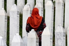SARAYBOSNA'DAKİ "SAVAŞ TURİZMİ" KATILIMCILARI, EN GÜZEL KADINLARI VURMAK İÇİN BİRBİRİYLE YARIŞMIŞ HAMİLE KADINLARI VURMAK İÇİN 110 BİN ALMAN MARK ÖDEMİŞLER